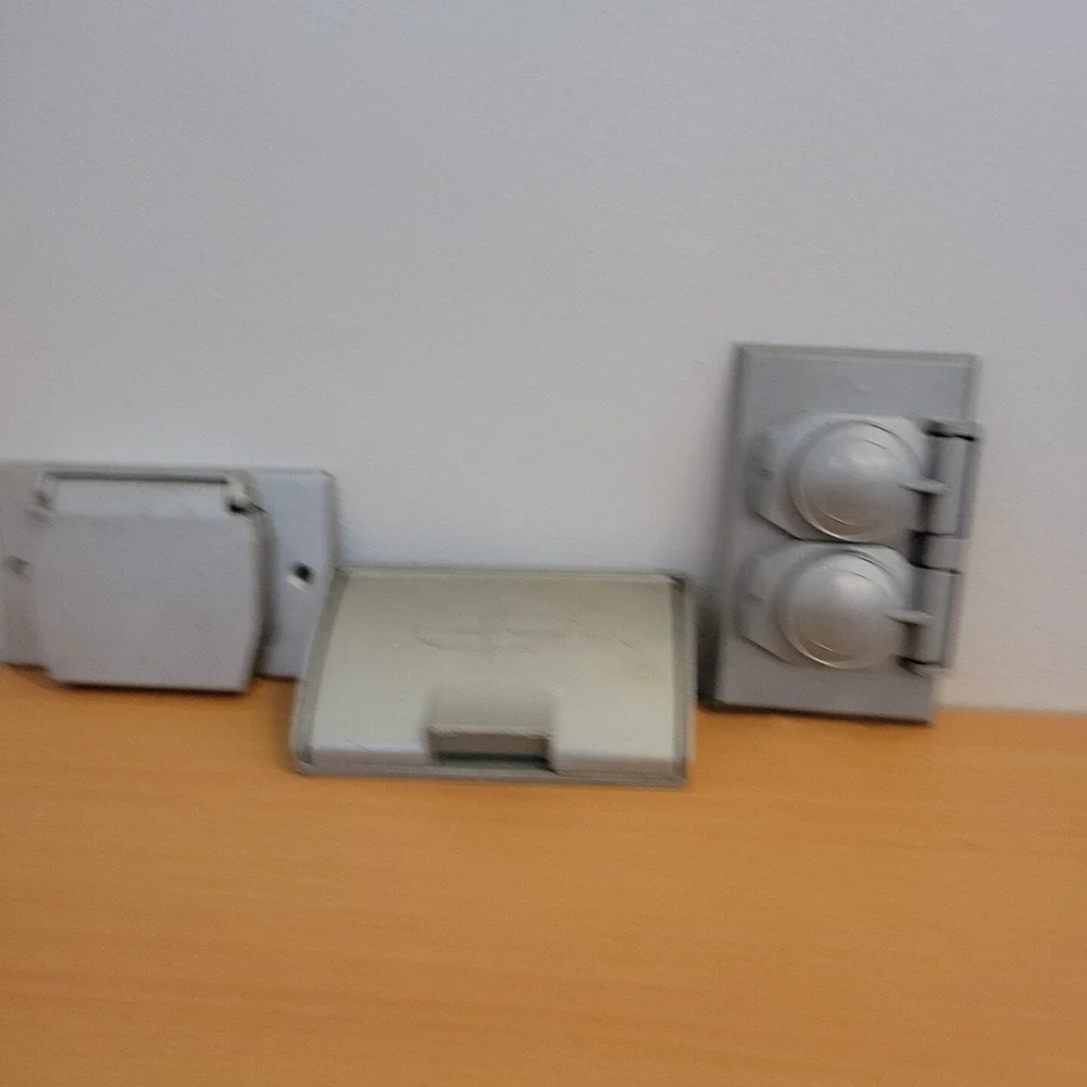 Lot Of 3 Bell Outdoor Single Gang Duplex Receptacle Cover, 3 Different Models